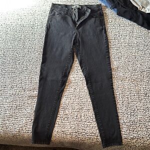 Black High-Waisted Skinny Jeans
